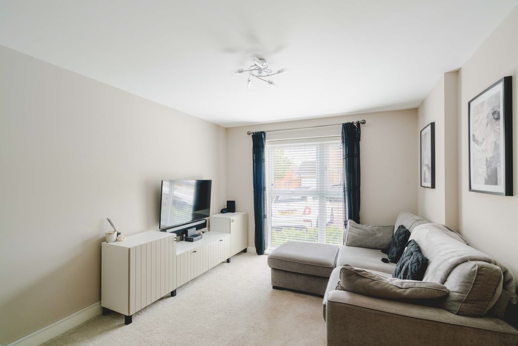 Property photo 2 of 22 2