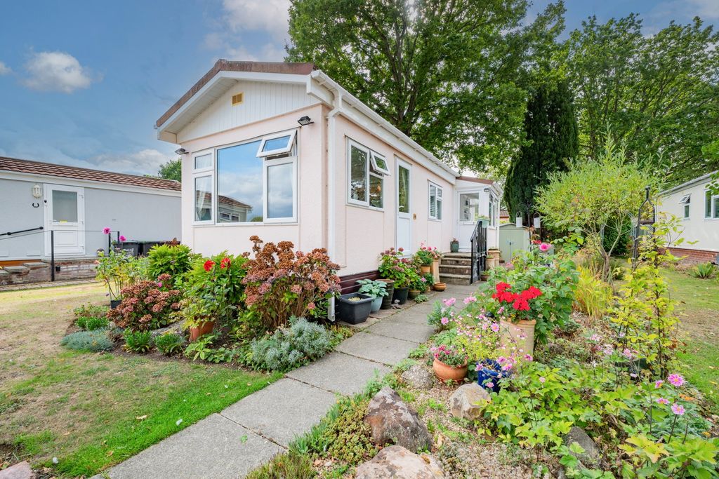 Property photo 1 of 21