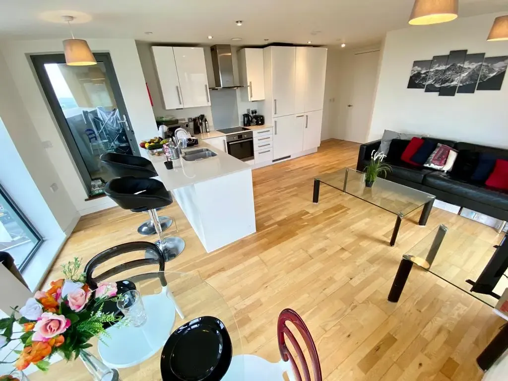 Property photo 3 of 6