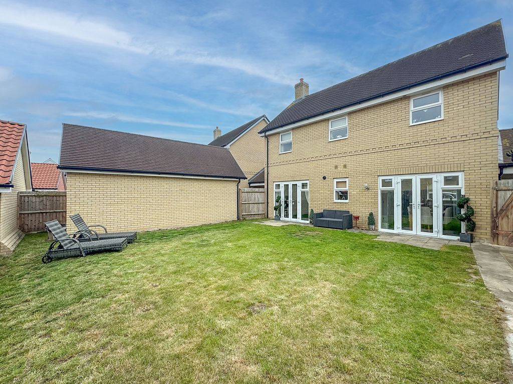 Property photo 2 of 23