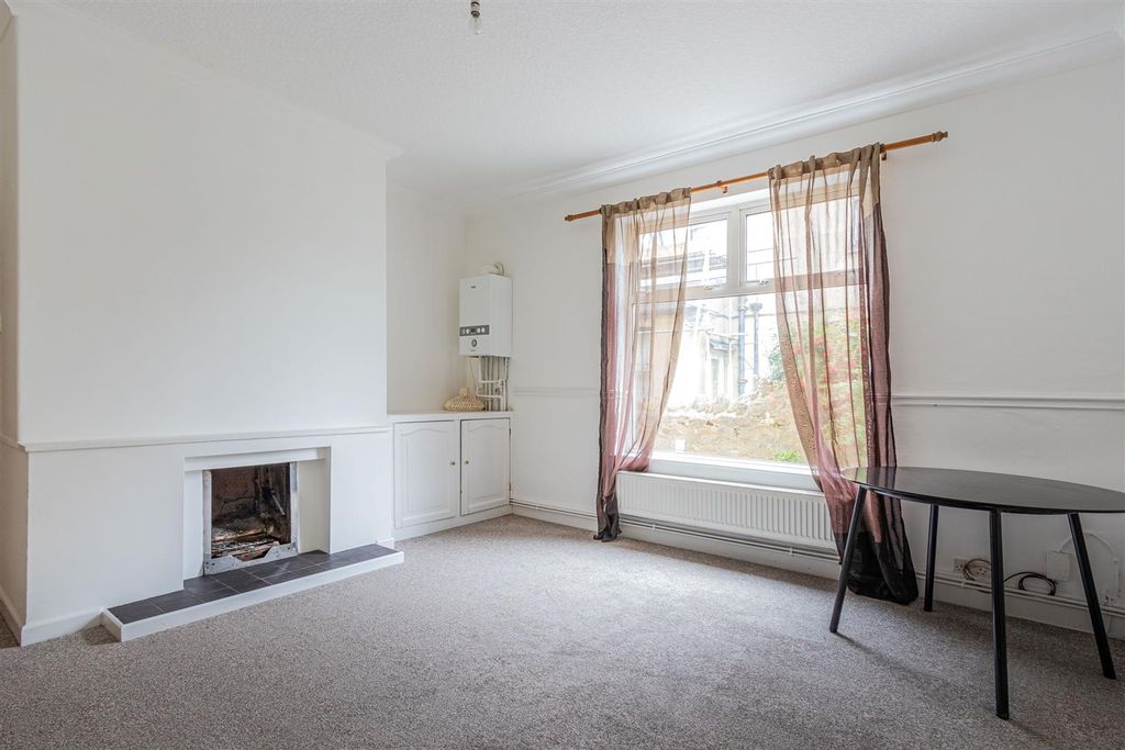 Property photo 2 of 13 Cathedral Road 141 Gfr-8.Jpg