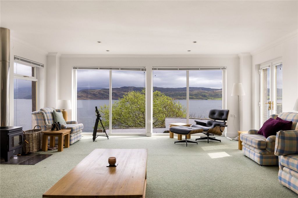 Property photo 1 of 30 Tighnabruiach