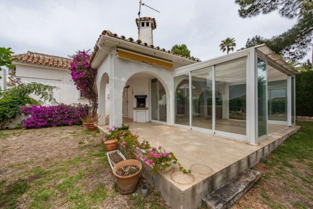 Property photo 1 of 3