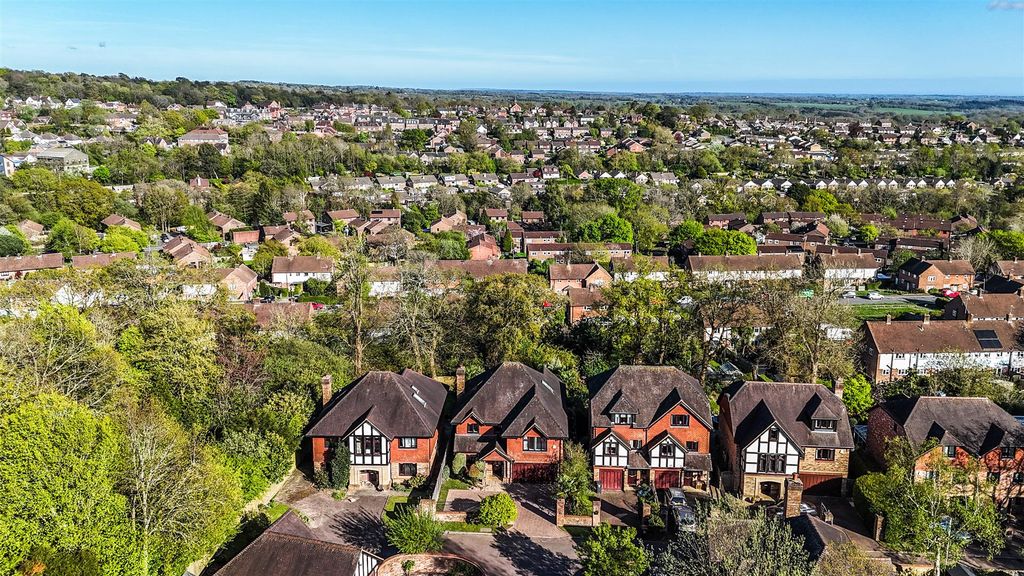 Additional image 22 of 5 bed detached house for saleThorntree Close, Heathfield TN21