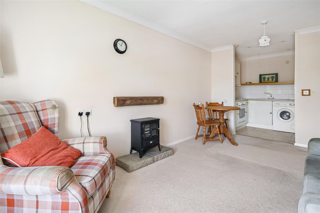 Property photo 2 of 8 3_80142.Jpg