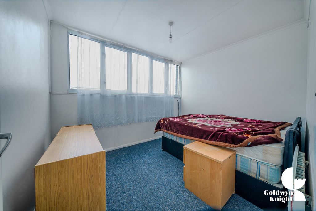 Property photo 2 of 8 Bedroom