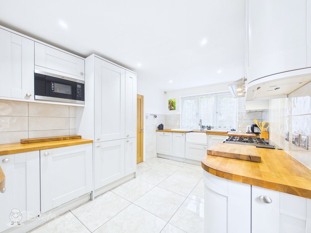 Property photo 3 of 20 Kitchen Diner