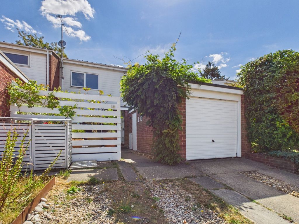 Property photo 1 of 17 Front