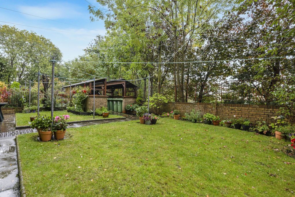 Property photo 3 of 21