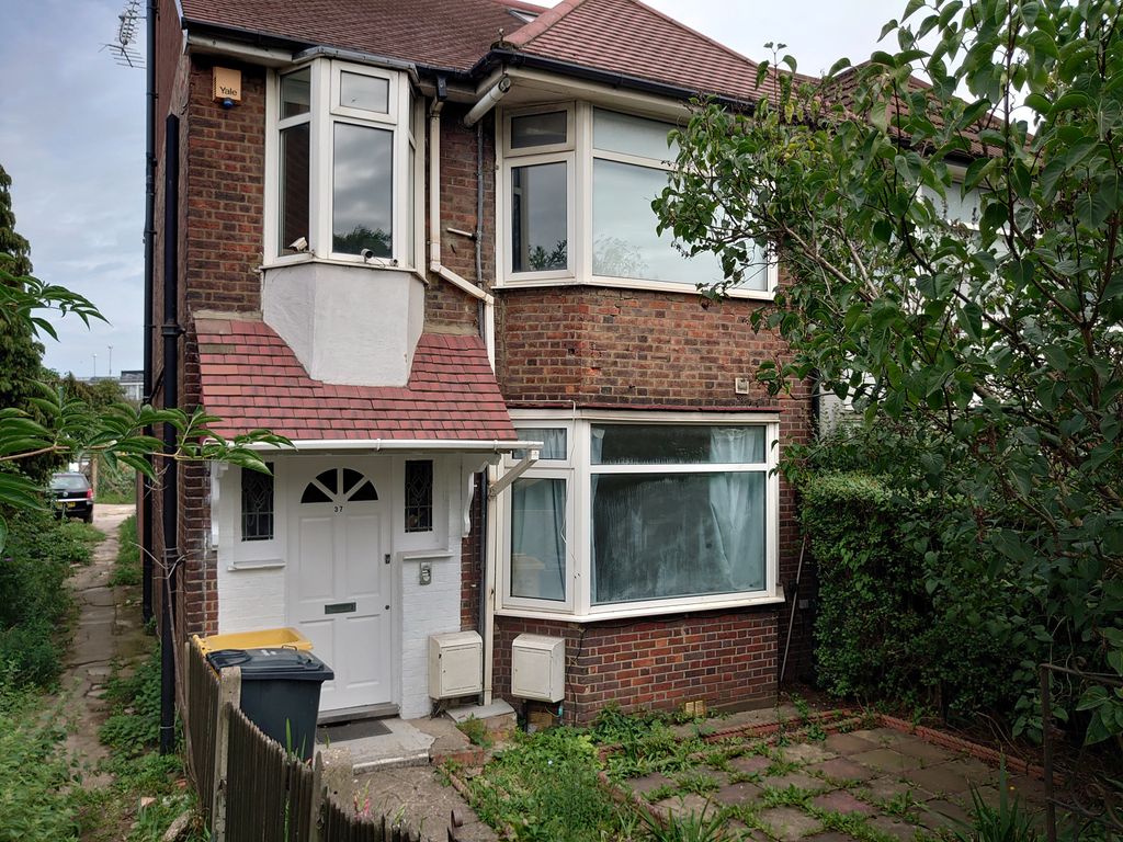 Property photo 1 of 4