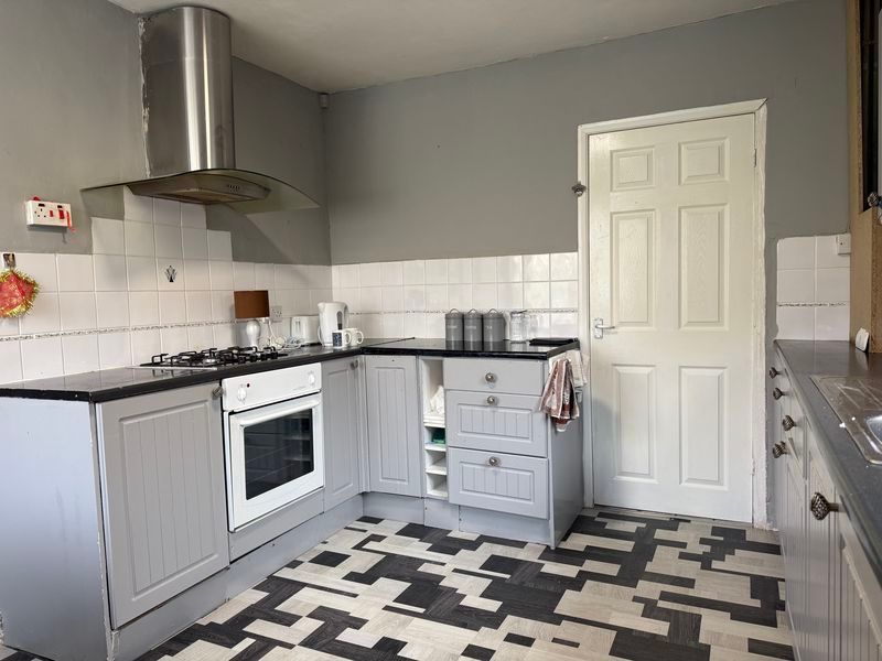 Property photo 2 of 8 Photo 2