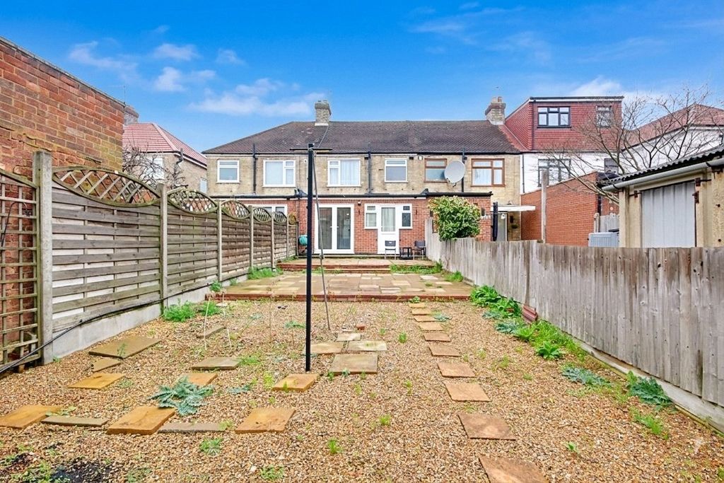 Property photo 2 of 20 Picture No. 05