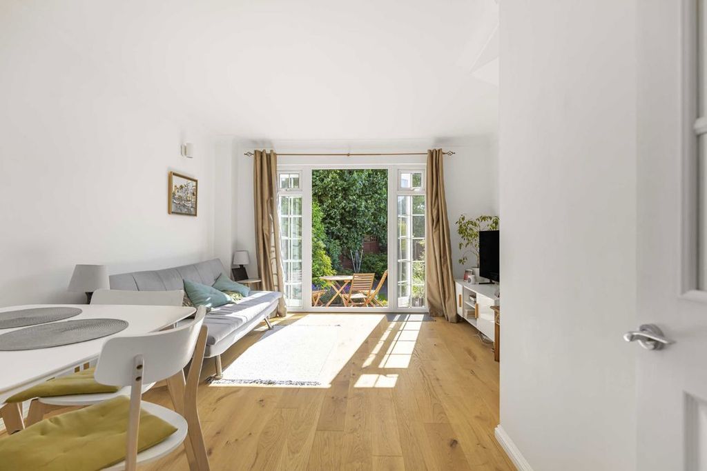 Property photo 2 of 7