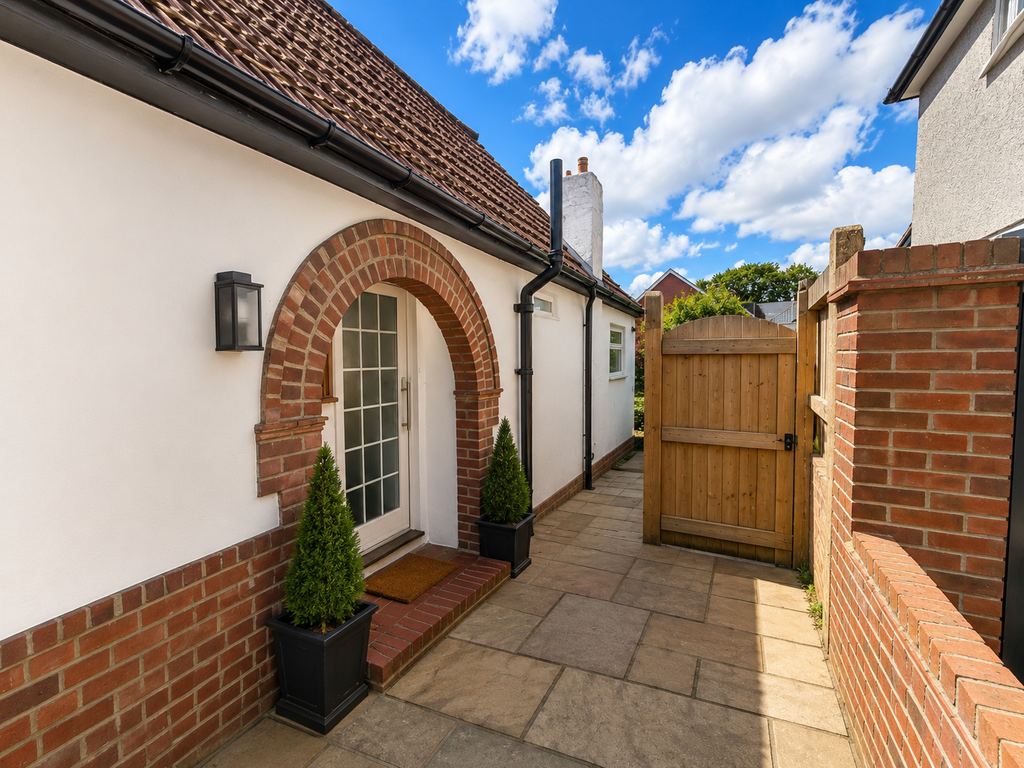 Property photo 2 of 14