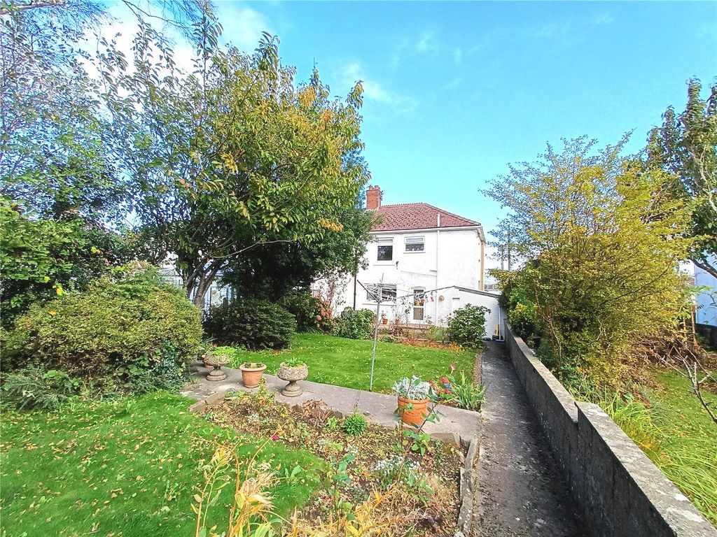 Property photo 2 of 19 Picture No. 31