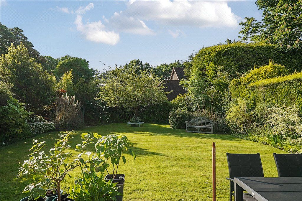 Property photo 3 of 25 Garden