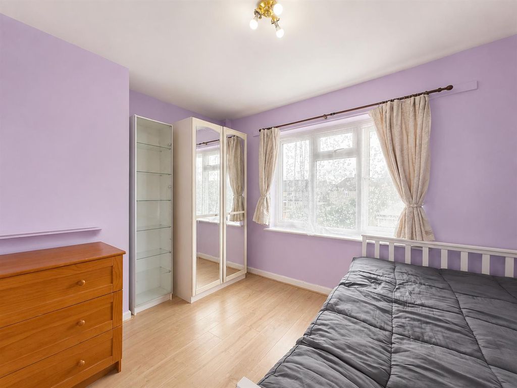 Property photo 2 of 6 B9c68c83-04Ae-448B-84De-378A29376A94.Png