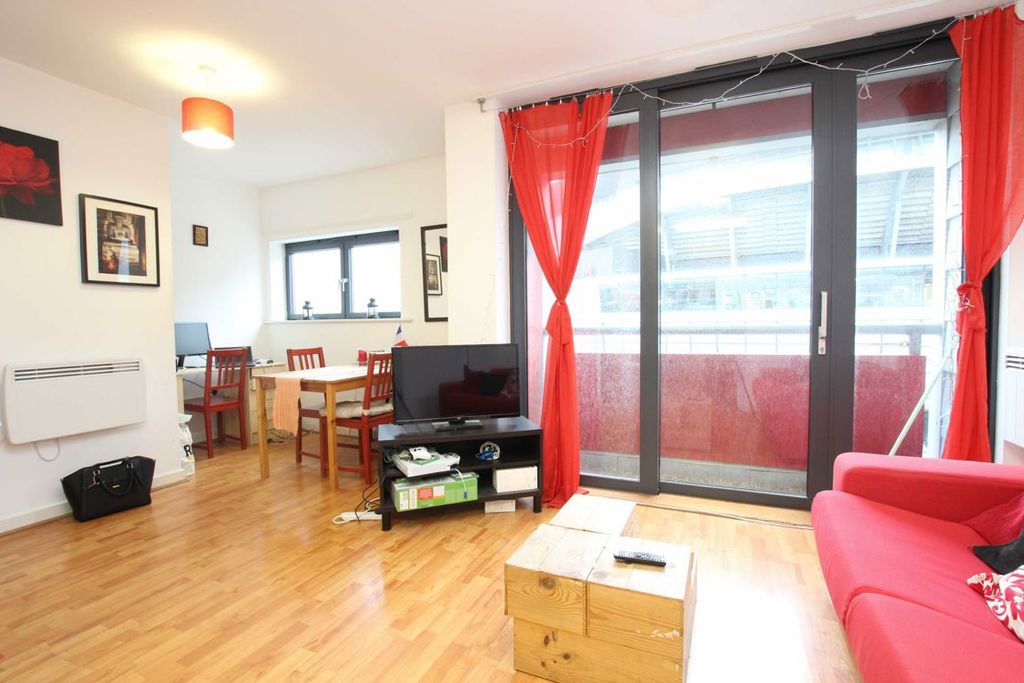 Property photo 3 of 6