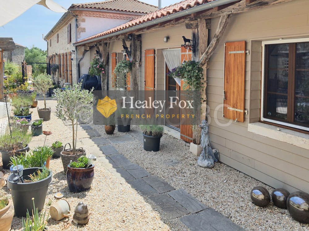 Property photo 3 of 35 Photo_E9Bf1589c5Ada8502F7975120E813d61