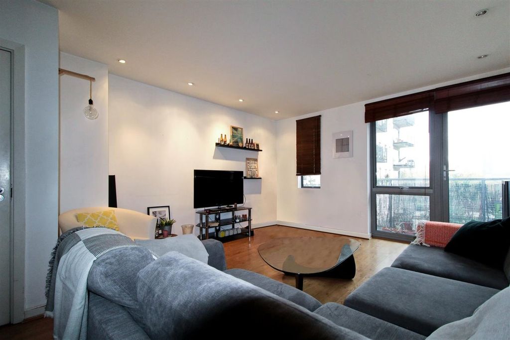 Property photo 1 of 11 Blue Dwellings Are Proud To Present This Two Bedroom Live Work Apartment Over 1000Sq Of Space, Offered Fully Furnished.