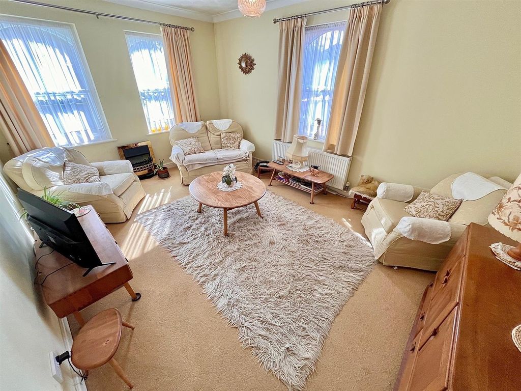 Property photo 3 of 8 Living Room