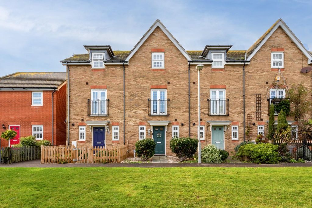 Property photo 1 of 16 Westview Close-15.Jpg