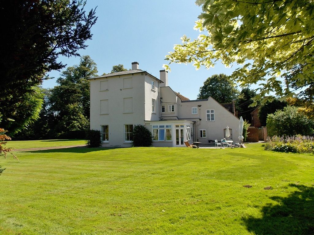 Property photo 2 of 34