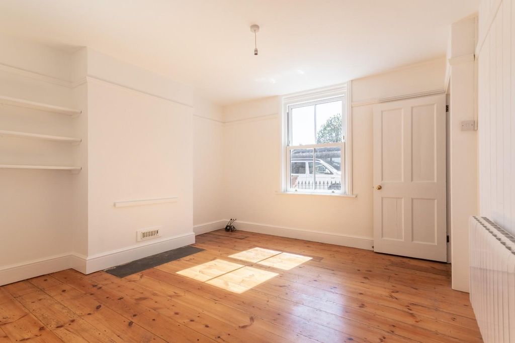 Property photo 3 of 16 Park Road-9.Jpg