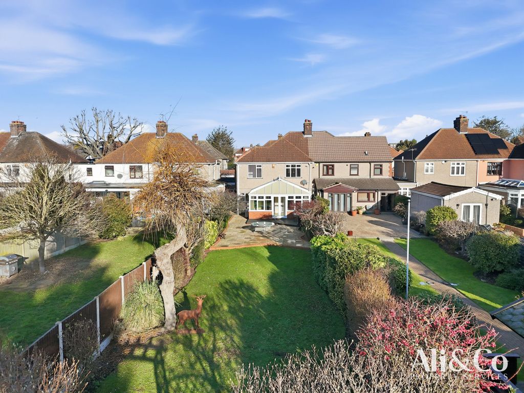 Property photo 2 of 32