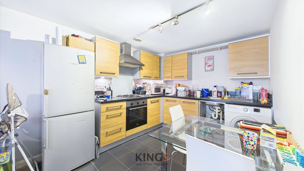 Additional image 4 of 2 bed maisonette for saleGreat North Road, Hatfield AL9