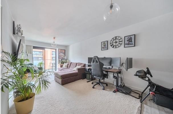 Property photo 2 of 10 Living Room