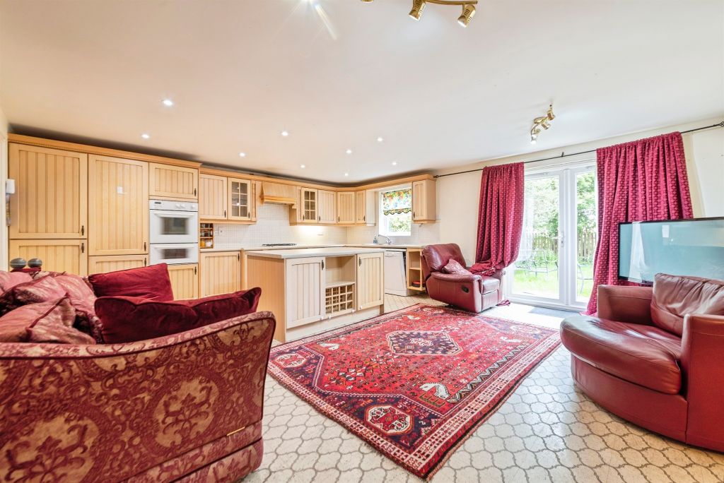 Property photo 2 of 24
