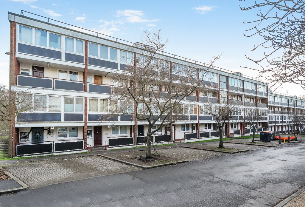 Property photo 1 of 9 1400726-2-696A57c...