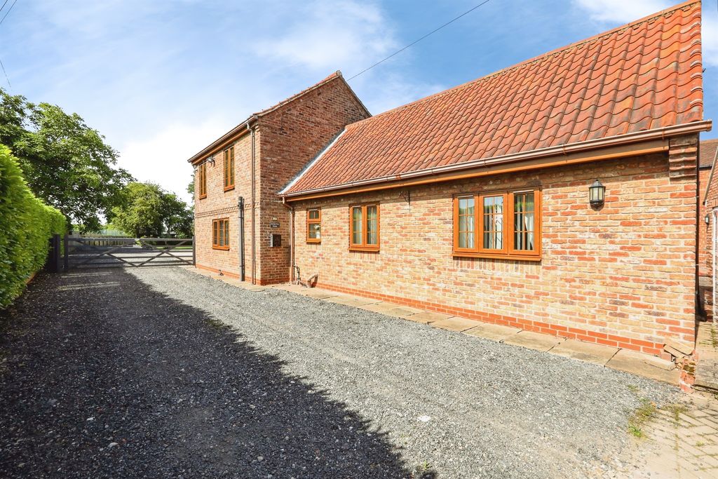 Additional image 33 of 6 bed barn conversion for saleJaques Bank, Crowle, Scunthorpe DN17