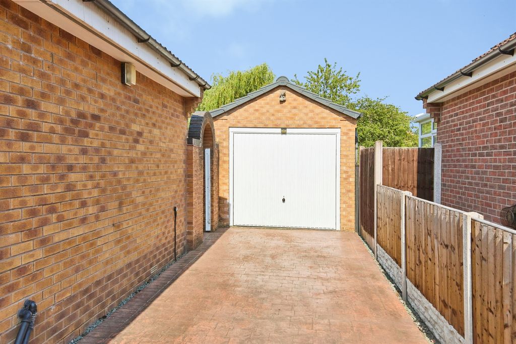 Property photo 3 of 29