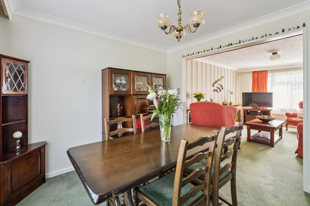 Property photo 3 of 28 Photo 6