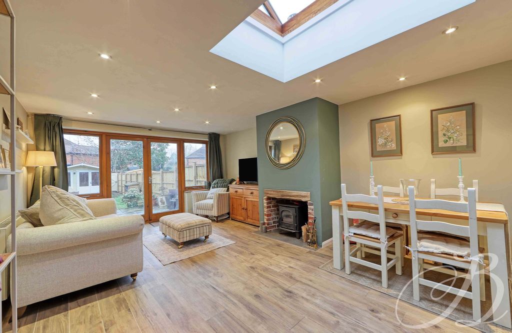 Property photo 2 of 19