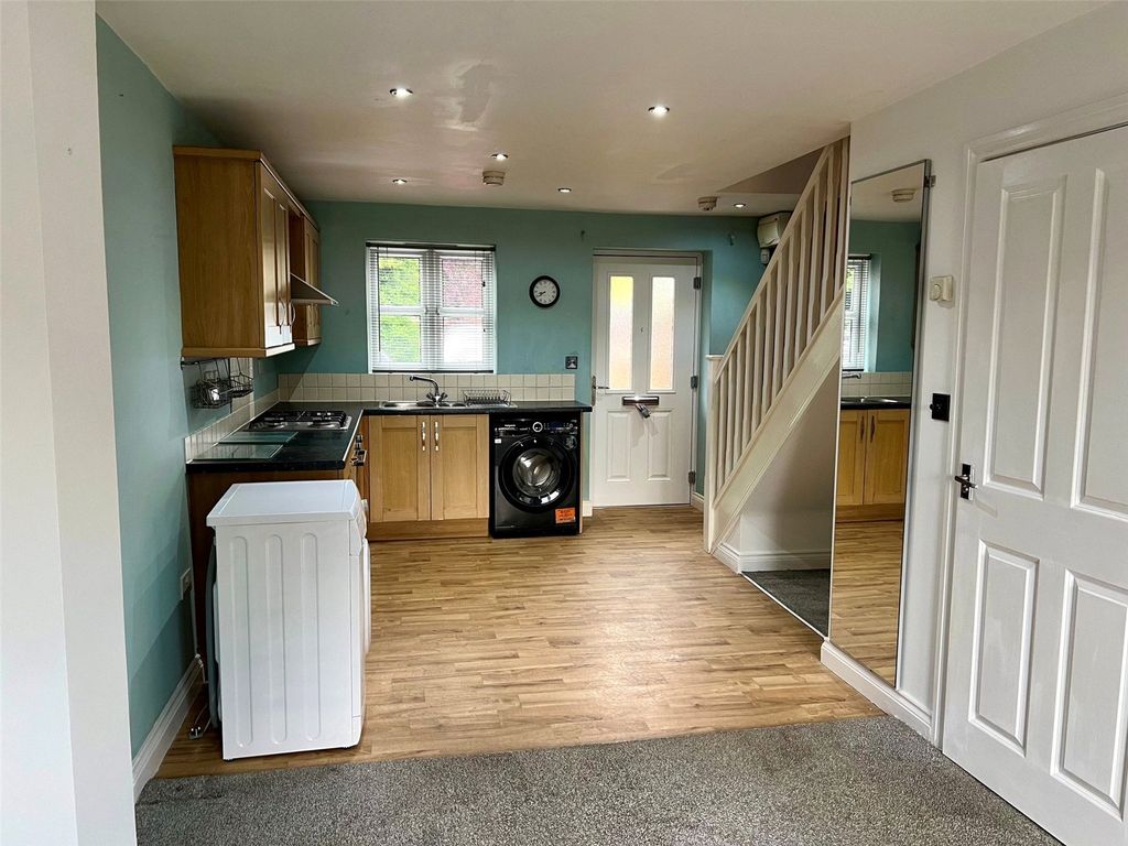 Property photo 3 of 15 Picture No. 02
