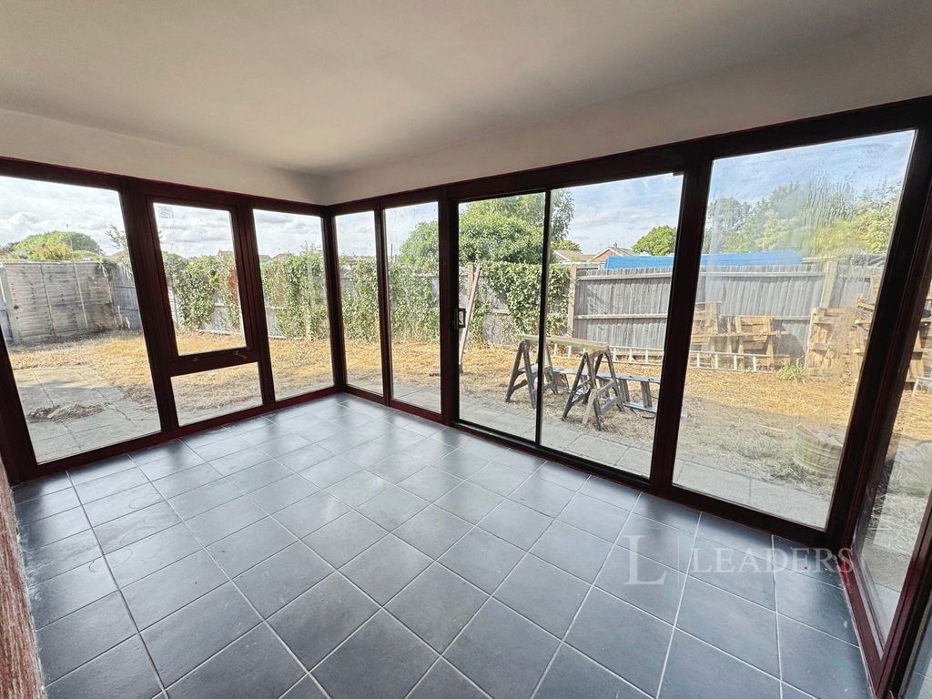 Property photo 3 of 17 Conservatory