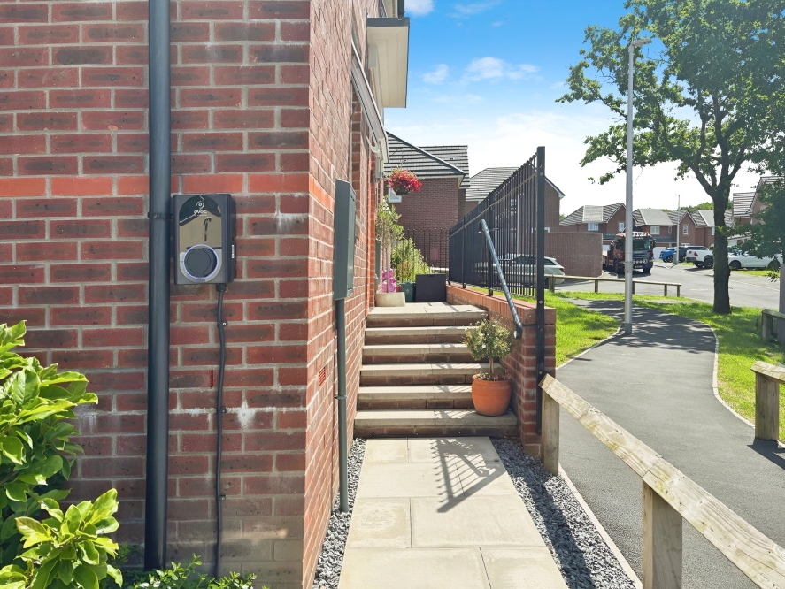 Property photo 2 of 12