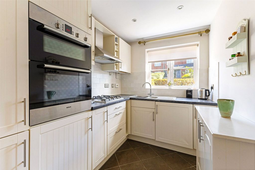 Property photo 3 of 12 Picture No. 02