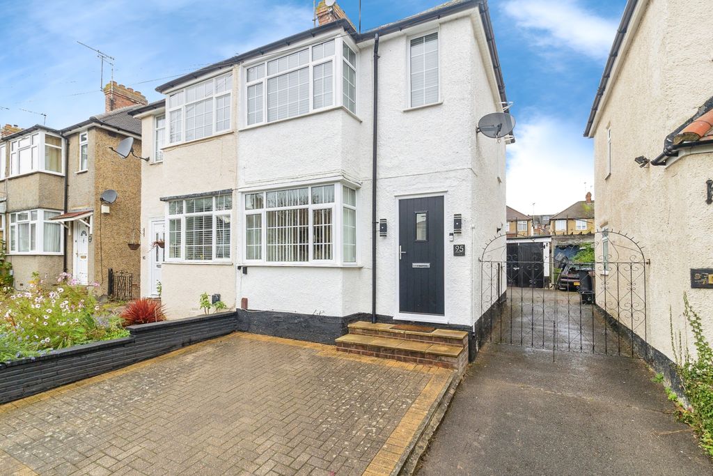 Property photo 3 of 20