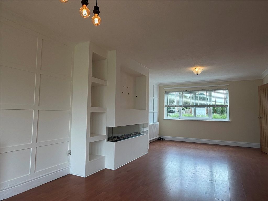 Property photo 3 of 9 Picture No. 18