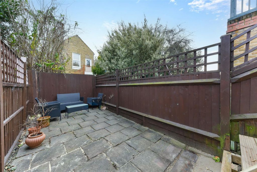 Property photo 3 of 10