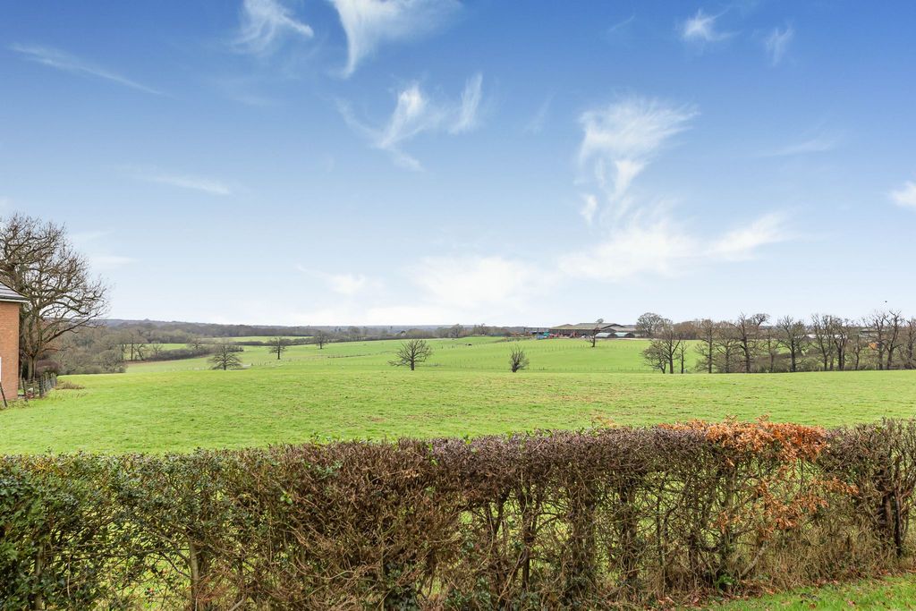 Property photo 2 of 26 Photograph 24