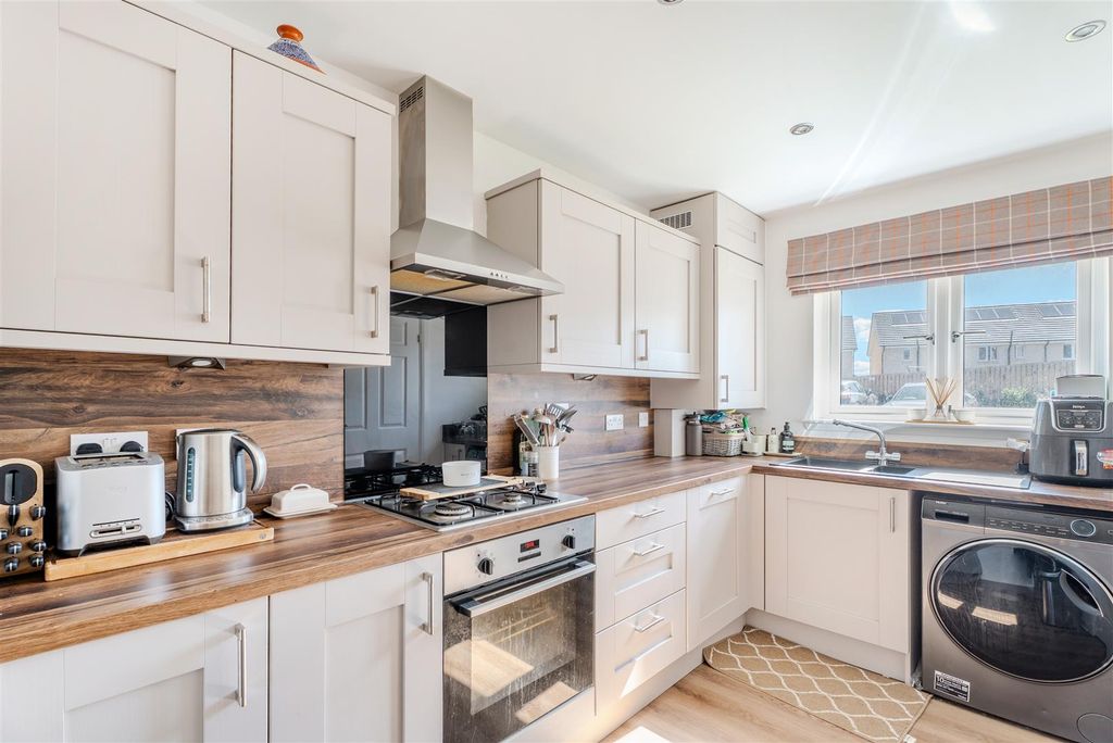 Property photo 2 of 21 Mossend-34.Jpg