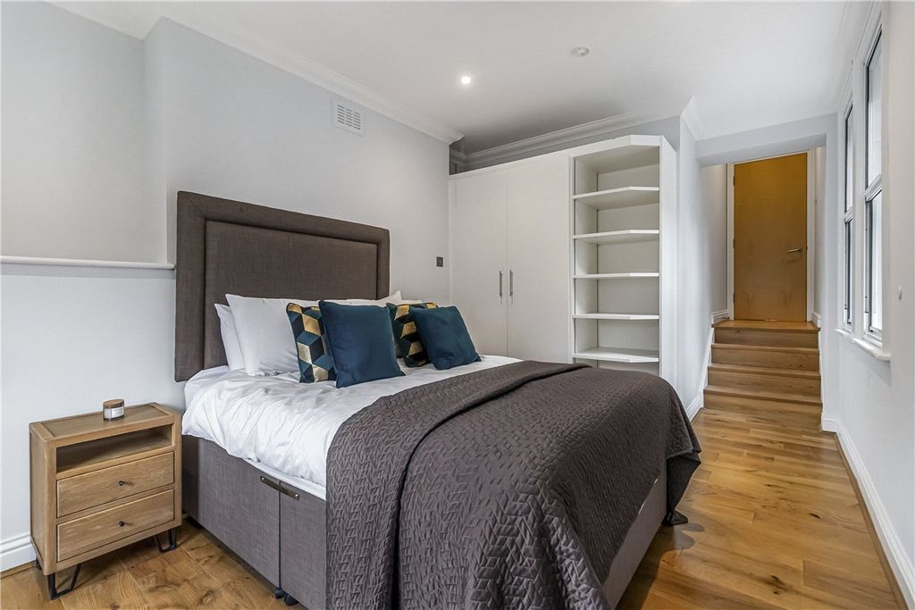 Property photo 3 of 22 Picture No. 38