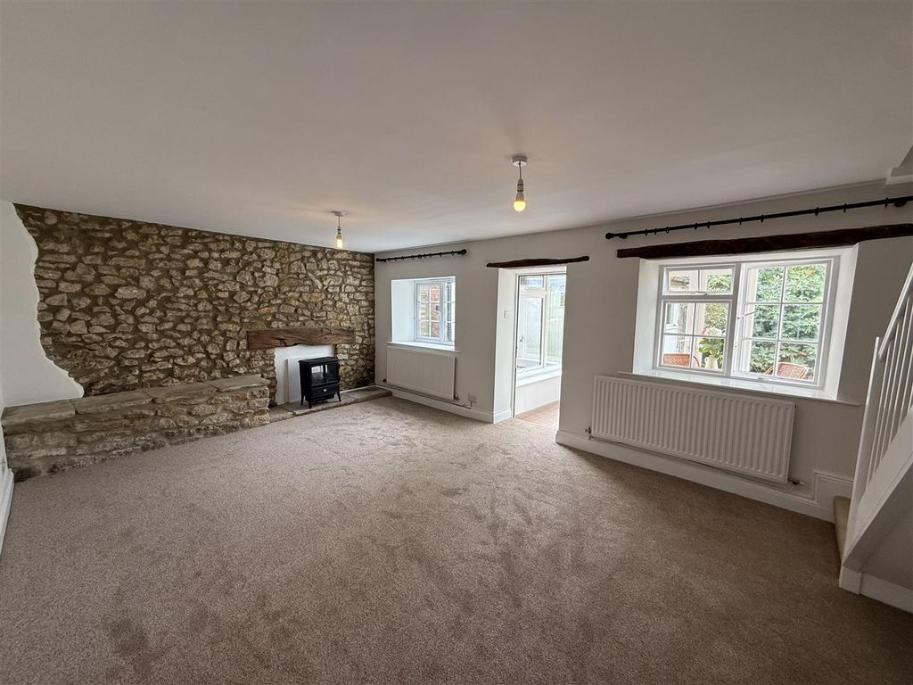 Property photo 2 of 17 Living Room