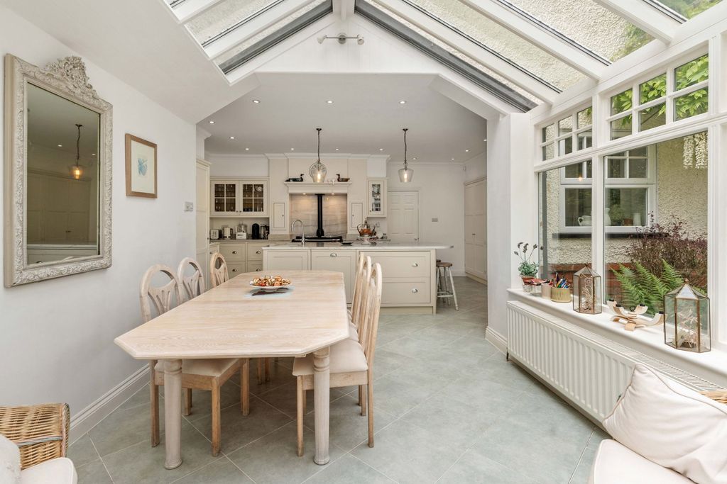 Additional image 26 of 6 bed detached house for saleGreenway, Hutton Mount, Brentwood CM13