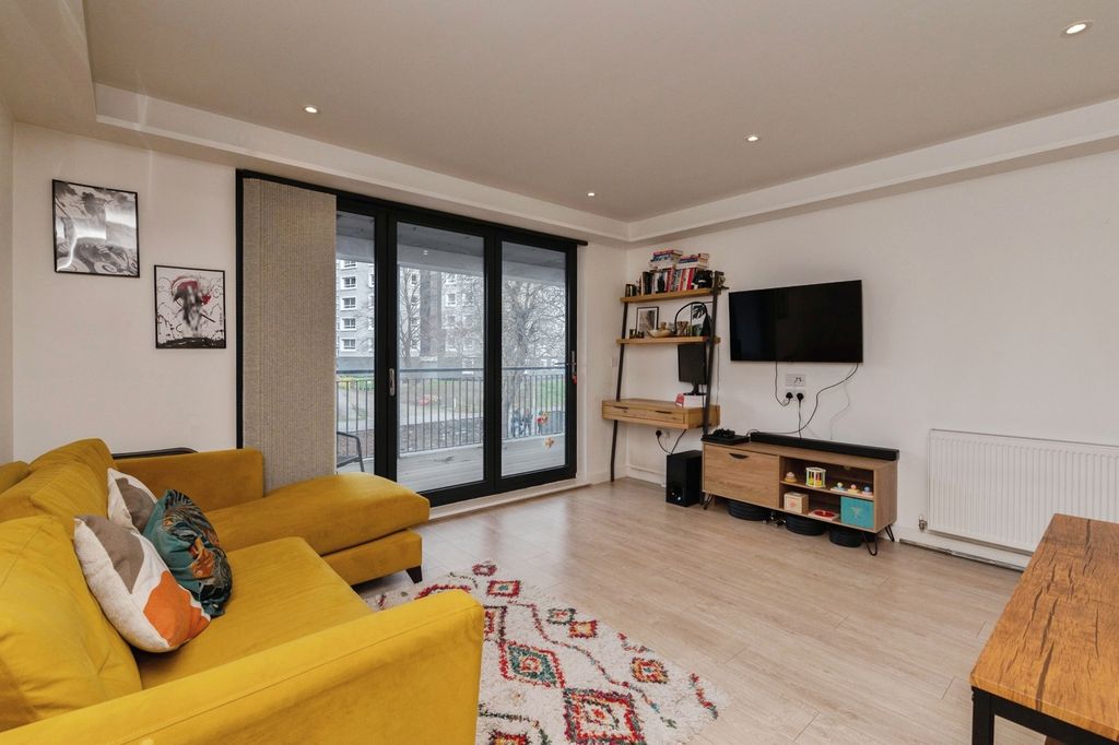 Property photo 3 of 23 Photograph